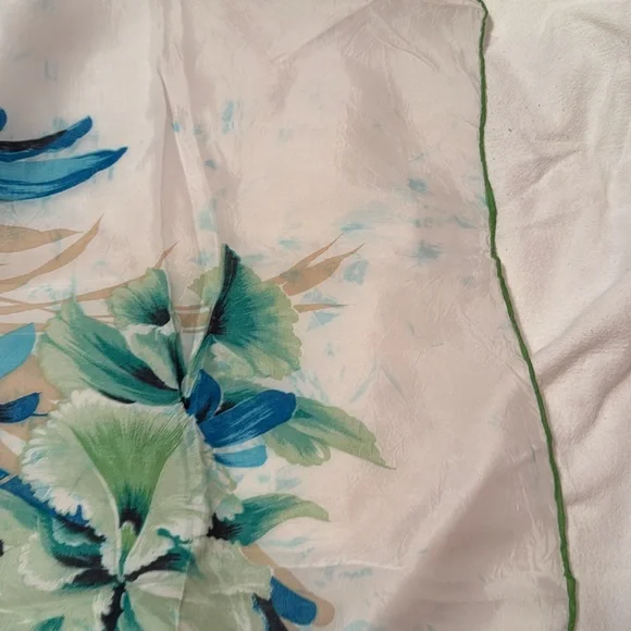 Vintage Floral Silk Scarf with Blue and Green Design - Picture 6 of 6
